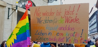 "Demonstration für Demokratie - gegen Hass und Spaltung" in Kitzingen am 4.2.2024: Eintreten für Menschenwürde und eine offene Gesellschaft!