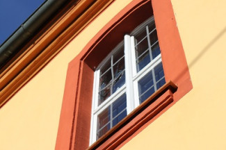 Eingeworfenes Fenster