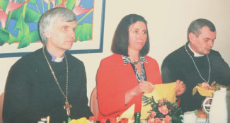 Landesbischof Dr. Johannes Friedrich mit Ehefrau und Dekan Georg Güntsch besucht die Autobahnkirche Geiselwind