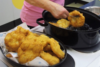 Nachspeise Langos beim rumänischen Kochabend