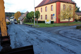 Ortsstraße neu geteert