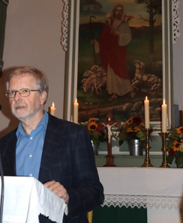 Prof. Dr. Günter Röhser beim Vortrag in Haag am 23.92023